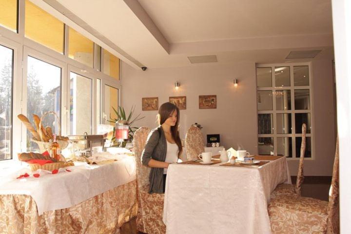 Hotel Wiktoria 斯克拉斯卡波伦巴 外观 照片