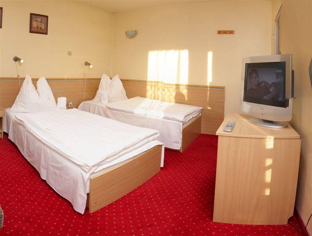 Hotel Wiktoria 斯克拉斯卡波伦巴 外观 照片